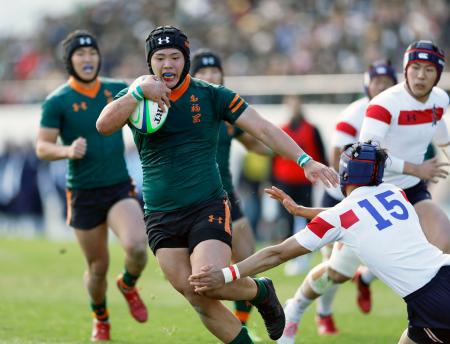 　東福岡―東海大相模　後半、突進する東福岡・須藤。このままトライを決める＝花園