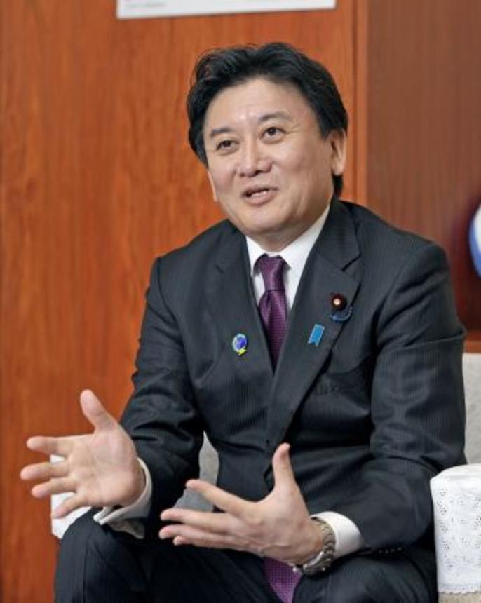 　インタビューに答える武部農相