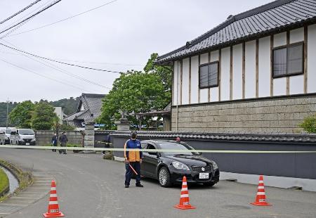 　強盗殺人事件があった住宅付近＝１５日、栃木県上三川町
