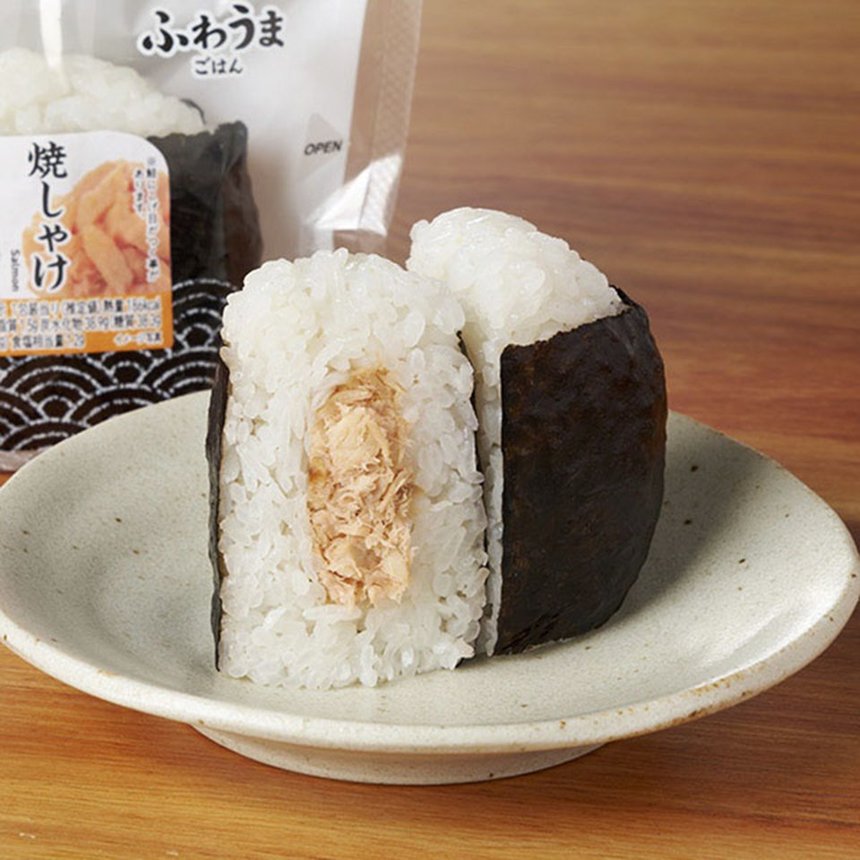 ファミリーマートが値下げする「直巻　焼しゃけ」