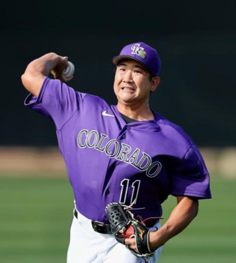 　キャンプインしたロッキーズ・菅野＝スコッツデール（共同）