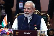 　１３日、インドの首都ニューデリーで、ＢＲＩＣＳ加盟国やパートナー国などが参加した首脳会議に出席したモディ首相（ＡＰ＝共同）