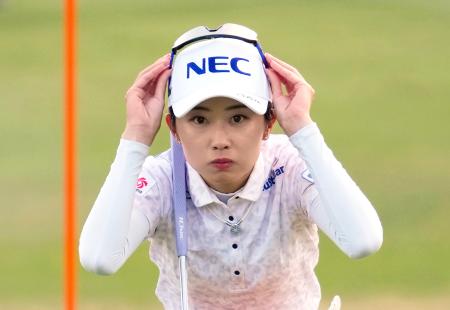 　第２日、通算７アンダーで２位の安田祐香＝石坂ＧＣ