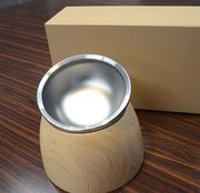 猫・小型犬用のフードボウルと東濃桧製のスタンド