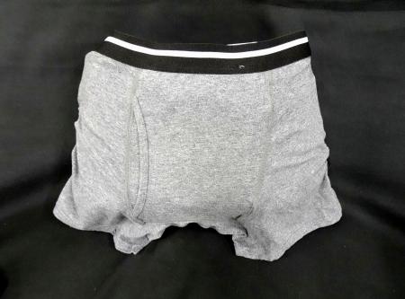 　消費者庁が、尿漏れ防止効果の広告内容に根拠がないとした男性用下着