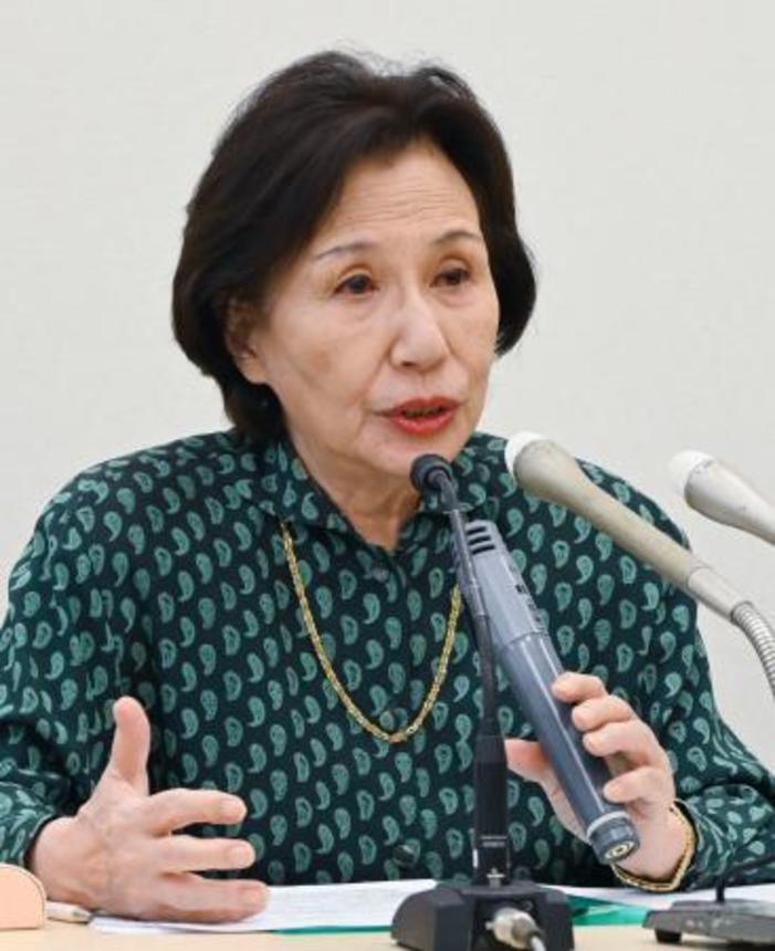 　記者会見する田中真紀子元外相＝２０日午後、国会