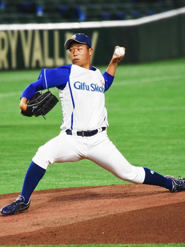 岐阜聖徳大×富士大＝力投する岐阜聖徳大の橋本