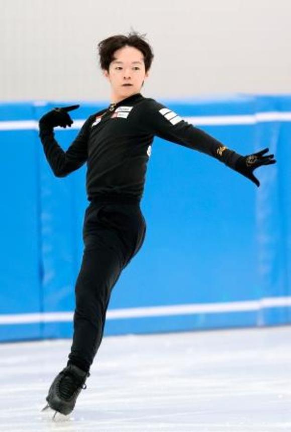 　練習を公開したフィギュアスケート男子の鍵山優真＝愛知県豊田市