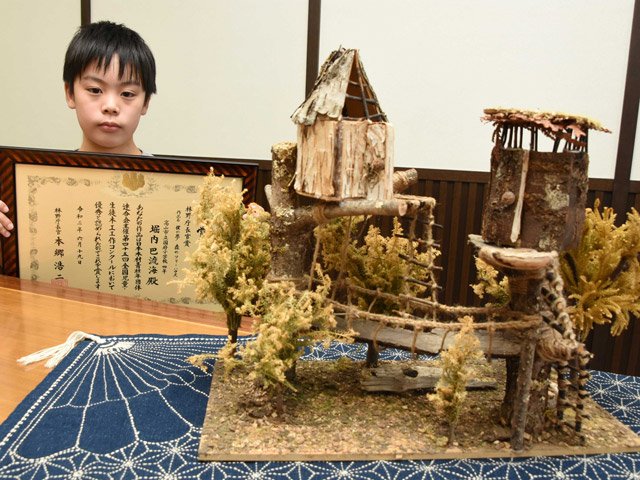 コンクールで入賞した堀内巴流海君＝高山市役所
