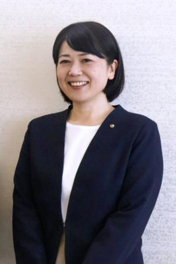 　退職願を議長に提出してから一夜明け、公務に臨む前橋市の小川晶市長＝２６日午前、市役所