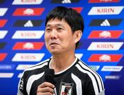 　事前合宿を終え取材に応じる森保監督＝７日、モンテレイ（共同）