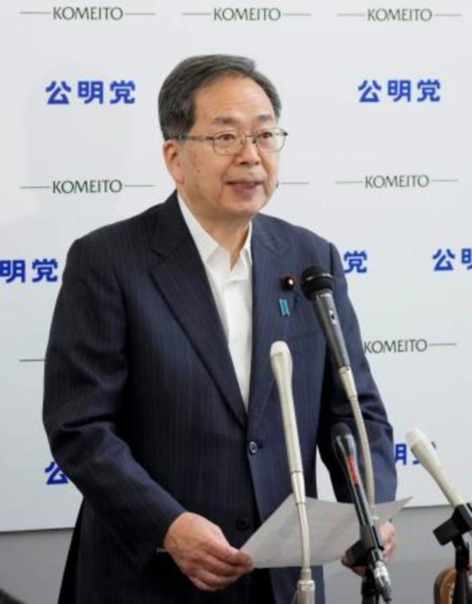 　記者会見する公明党の斉藤代表＝９日午前、国会