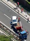 　滋賀県長浜市の北陸自動車道下り線で発生した多重事故の現場＝３日午後１時１９分（共同通信社ヘリから）