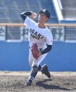 先発し、力投する大垣日大のエース山田＝草薙球場