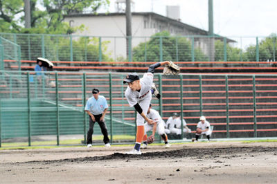 池田×岐阜聖徳＝２番手として力投する岐阜聖徳の佐藤＝大垣北公園