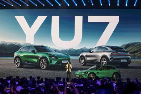 　スマートフォン大手小米科技（シャオミ）のＥＶ第２弾となるＳＵＶ「ＹＵ７」の発表会＝５月、北京（ロイター＝共同）