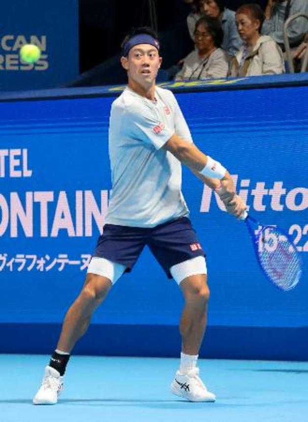 　テニスの木下グループ・ジャパン・オープン男子に向け練習する錦織圭＝有明テニスの森公園