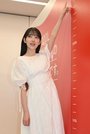 目標の３万リットルの献血を呼びかける堀未央奈さん＝県庁