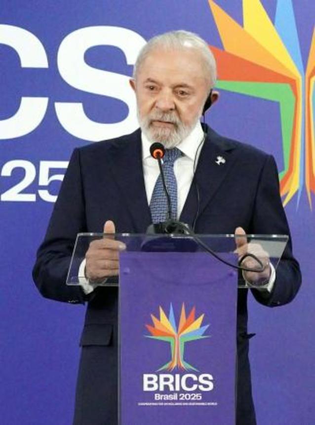 　ＢＲＩＣＳの首脳会議閉幕に際し、記者会見する議長国ブラジルのルラ大統領＝７日、リオデジャネイロ（共同）