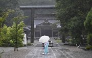 台風７号接近で終戦の日の慰霊式典が中止になった＝１５日午前９時３１分、岐阜市御手洗、岐阜護国神社
