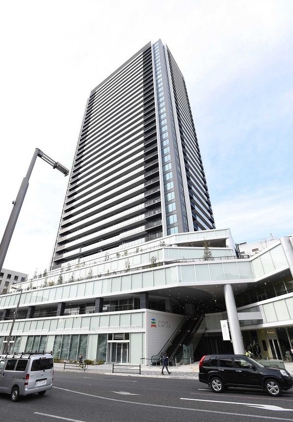 完成した柳ケ瀬グラッスル３５＝４日午後３時３６分、岐阜市徹明通