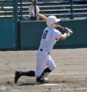 岐阜第一×大垣東＝８回表岐阜第一１死満塁、６番酒井が左前２点適時打を放つ＝大野レインボー