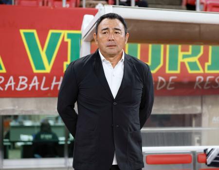 　鹿島戦に臨む名古屋・長谷川監督＝カシマ