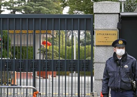 　在日本中国大使館＝２０２３年、東京都港区