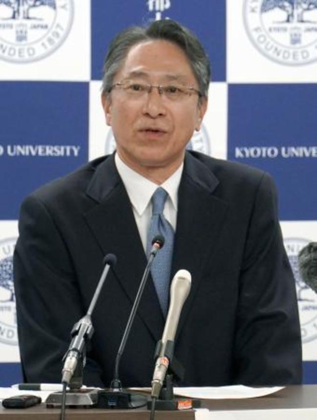 　京都大の次期学長に選ばれ、記者会見する立川康人氏＝１６日午後、京都市左京区