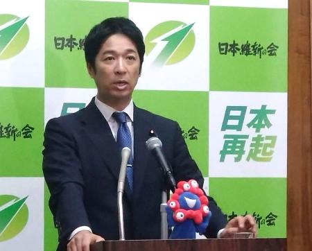 　記者会見する日本維新の会の藤田共同代表＝２４日午後、国会