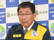 感染拡大の防止に向け、警戒を呼び掛ける古田肇知事＝５日午後、県庁