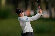 　ＦＭ選手権第１ラウンド、６番でティーショットを放つ山下美夢有＝２７日、マサチューセッツ州ノートン（ＡＰ＝共同）