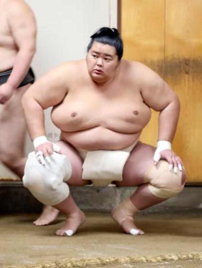 　２０２５年最後の稽古を行った琴桜＝千葉県松戸市の佐渡ケ嶽部屋