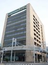 優先交渉権者に決定した十六フィナンシャルグループ本社が入る十六銀行本店ビル＝岐阜市神田町