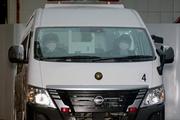 　送検のため、留置施設を出る倉本幹太容疑者を乗せた車＝１日午前８時３７分、広島市