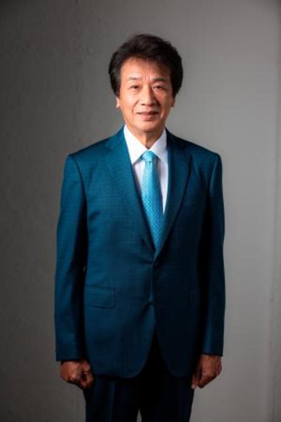 　長崎ランタンフェスティバルの「皇帝パレード」に出演する歌手の前川清さん（（Ｃ）株式会社　前川企画）