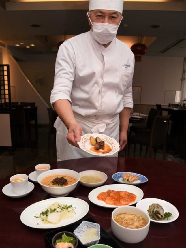 「夏のオーダーバイキング」で提供される料理。期間中はこだわりの５０種類から選べる＝大垣市万石、大垣フォーラムホテル