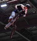 女子パーク決勝でトリックを決める小沢美晴＝愛知県国際展示場（撮影・山田雄大）