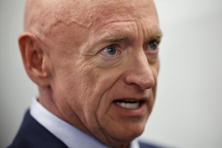 　ケリー上院議員＝２０２４年、ワシントン（ゲッティ＝共同）