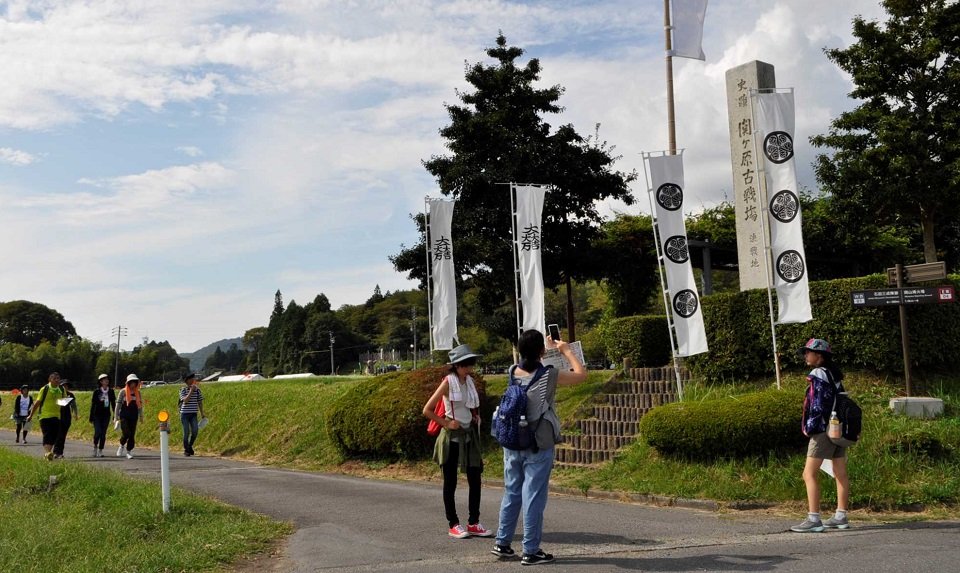 歴史ファンでにぎわう「関ケ原古戦場決戦地」＝不破郡関ケ原町関ケ原