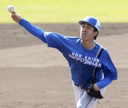 　実戦形式の打撃練習に登板した日本ハム・北山＝名護