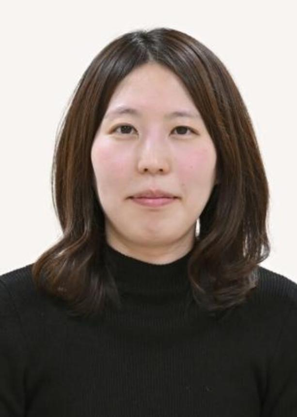 　福間香奈女流王位