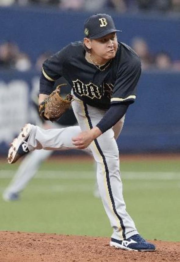 　６回から登板し、２回無失点のオリックス・宮城＝京セラドーム
