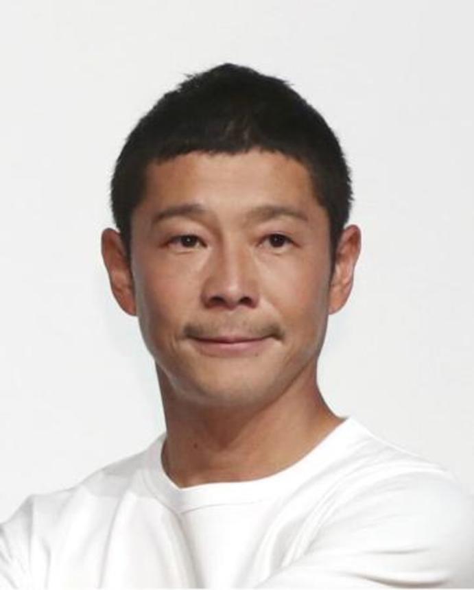 　前沢友作氏