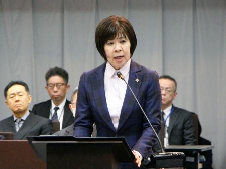 　検察長官会同で訓示する畝本直美検事総長＝１９日午前、法務省