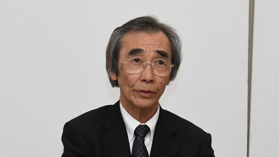 山下八洲夫氏