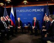 　１５日、米アラスカ州アンカレジで開かれた米ロ首脳会談（ＡＰ＝共同）