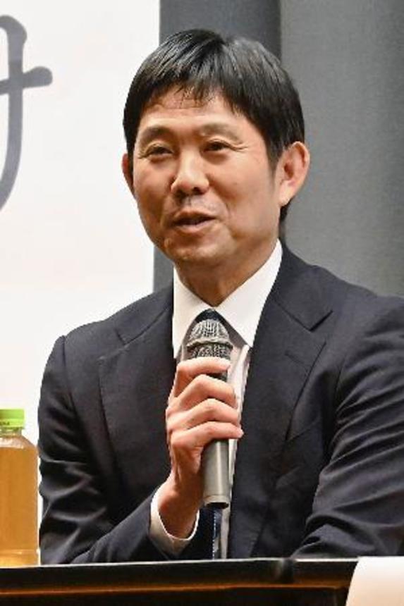 　イベントで話すサッカー日本代表の森保一監督＝１７日、静岡市