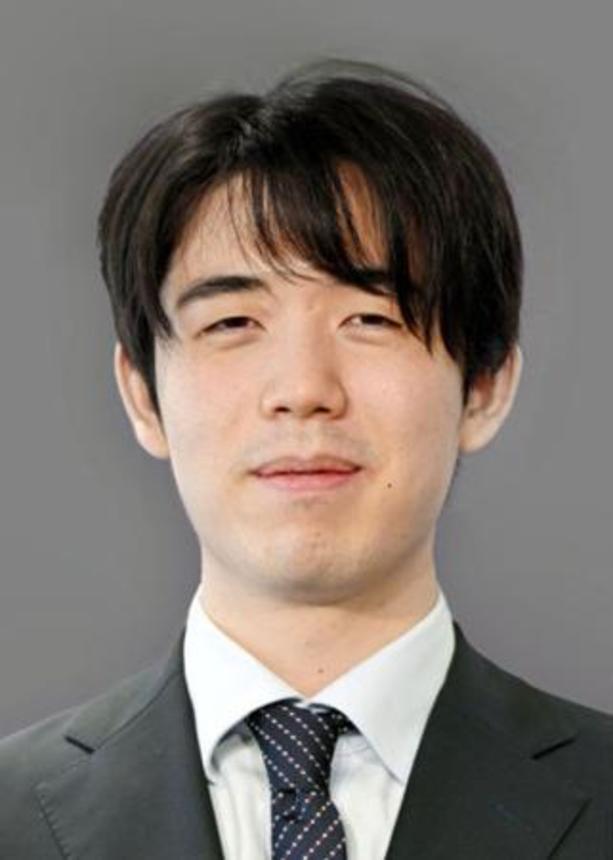 　藤井聡太六冠