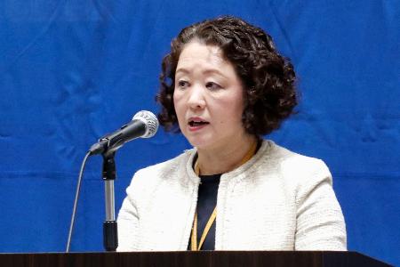 　討論集会で発言する連合の芳野友子会長＝３１日午後、東京都荒川区